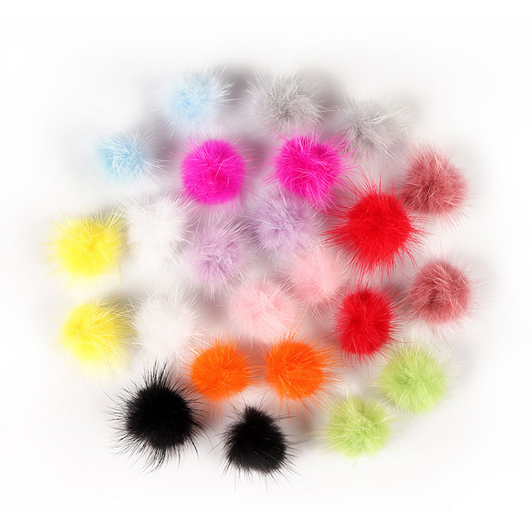 24 Píosa ingne Pom Liathróid Fluffy